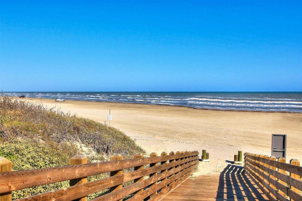 Blowfish Bungalow Rooftop Balcony, Boardwalk To Beach Vila Port Aransas Exterior foto